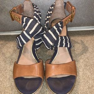 Sperry navy and white wedges